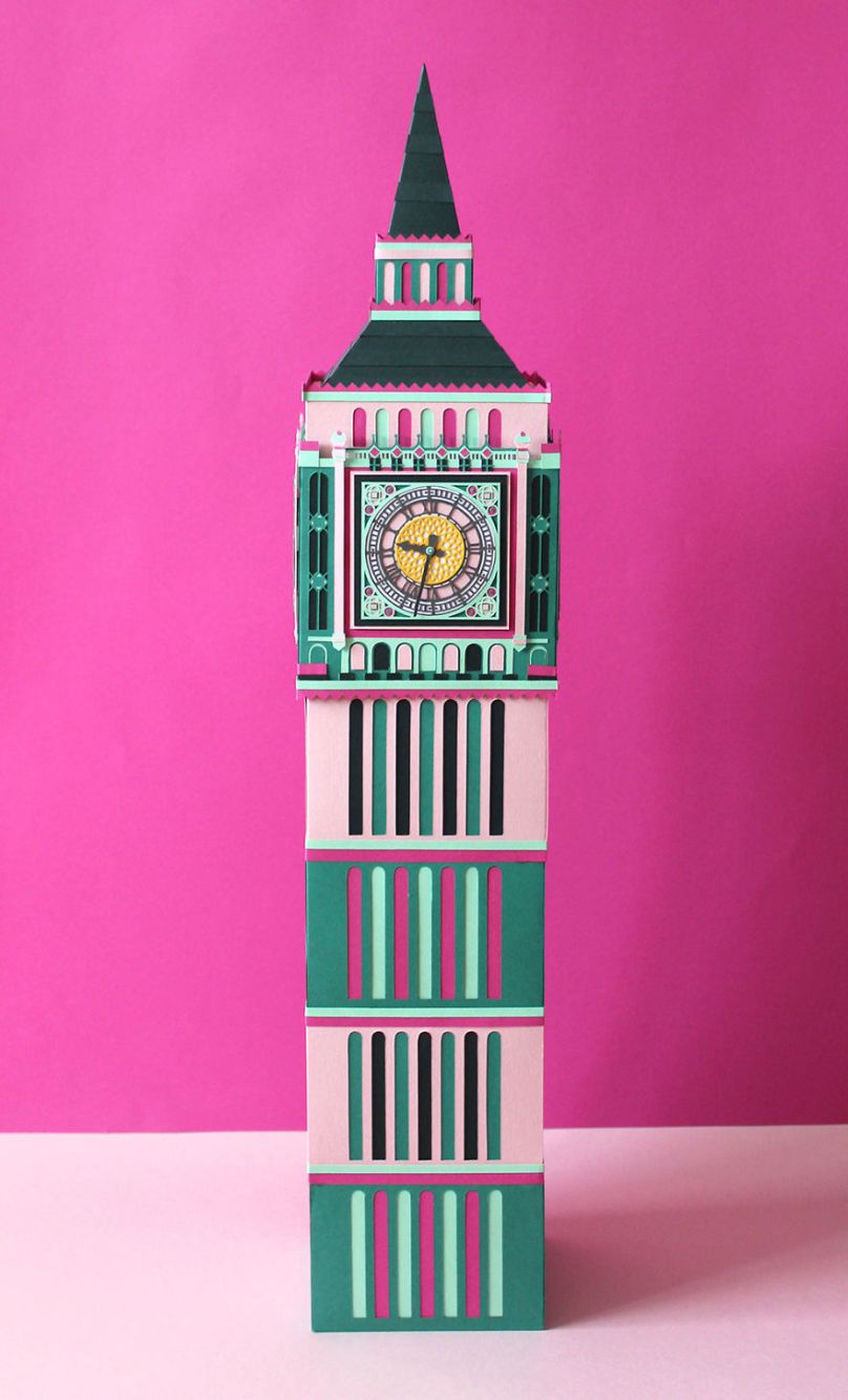Incredible-London-landmarks-made-in-paper-by-members-of-the-Paper-Artist-Collective-59f03dc83aed4__880